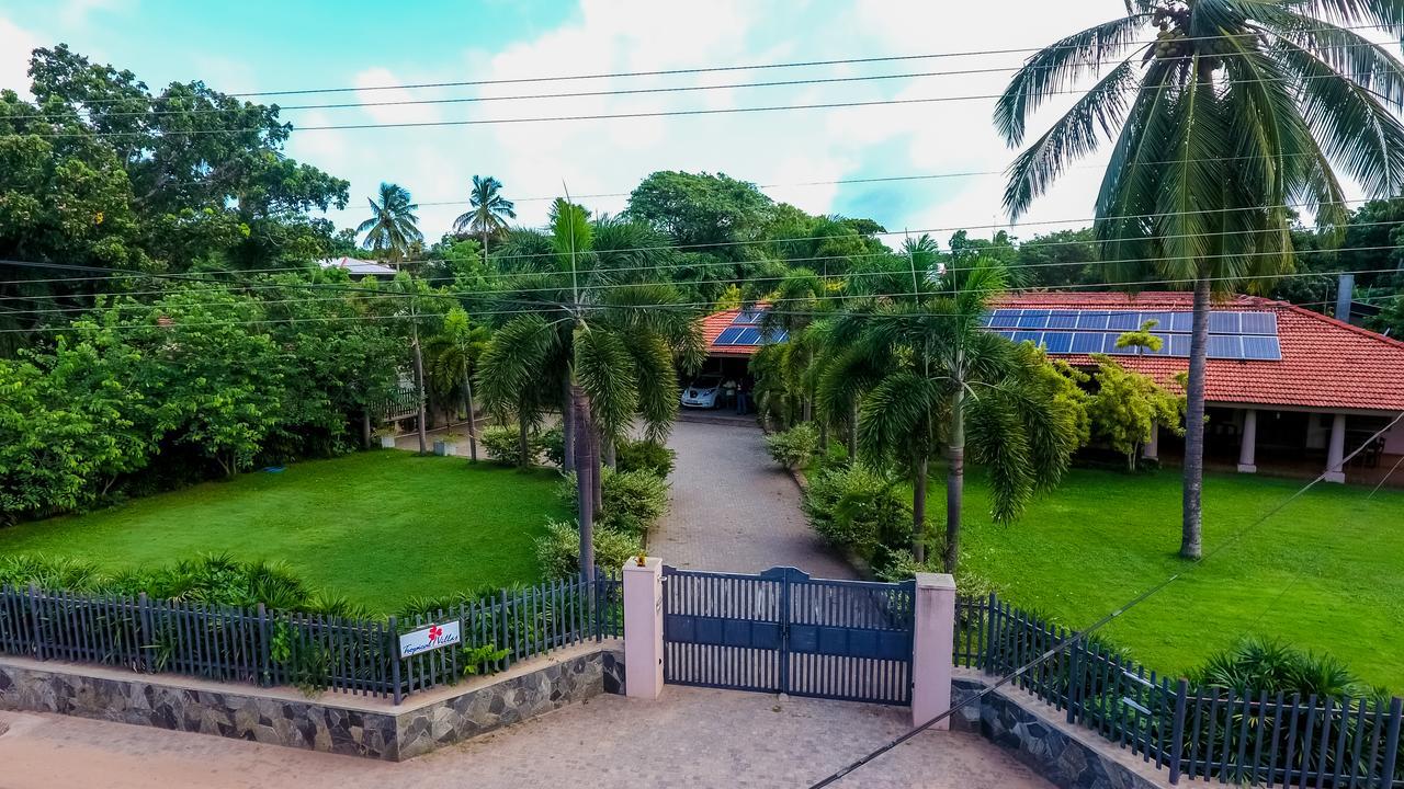 Tropical Villas Негомбо Екстериор снимка