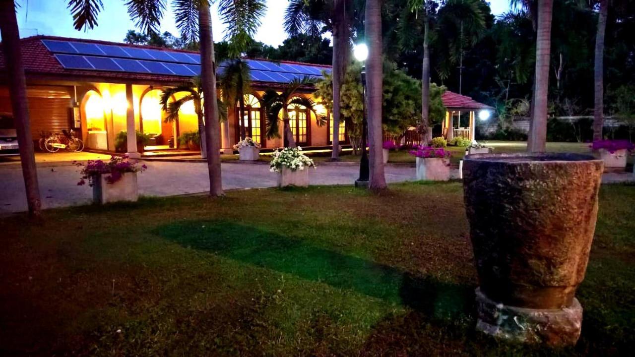 Tropical Villas Негомбо Екстериор снимка