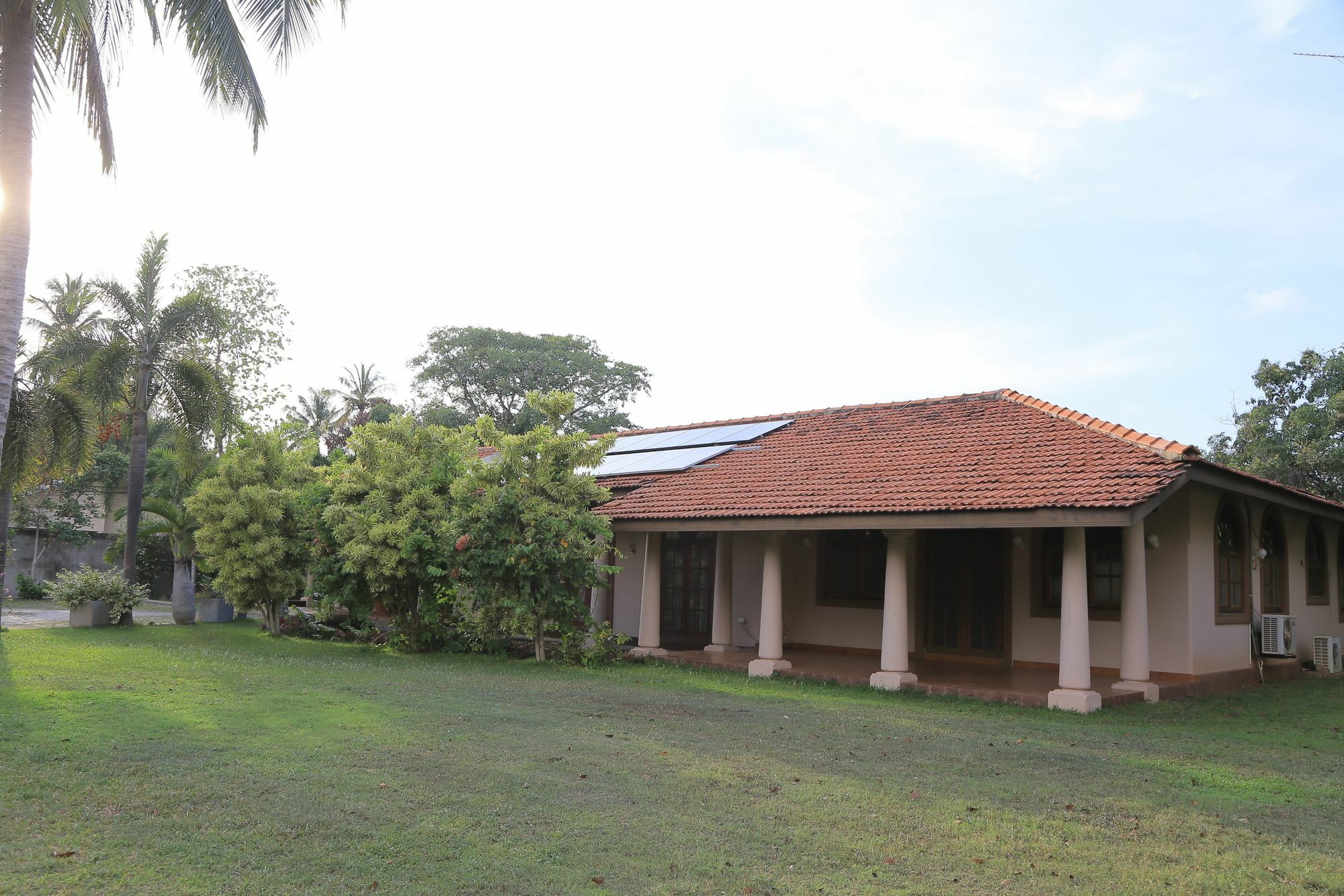 Tropical Villas Негомбо Екстериор снимка